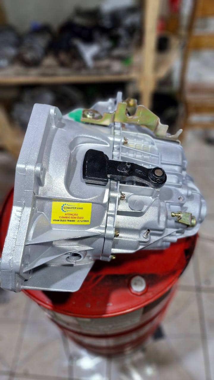 Câmbio Master 2.5 interna
